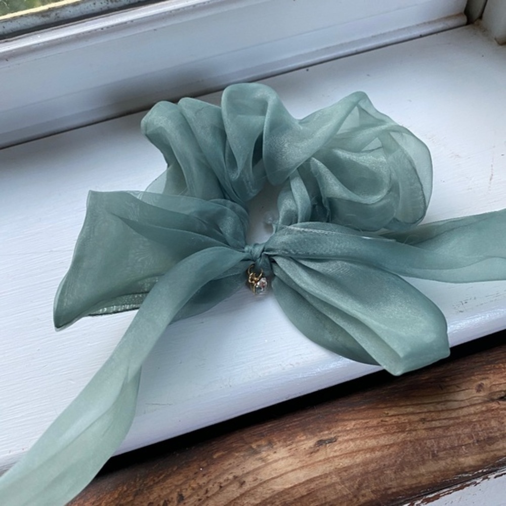 Anthropologie Chiffon Sheer Ponytail Hair Bow - Picture 4 of 4